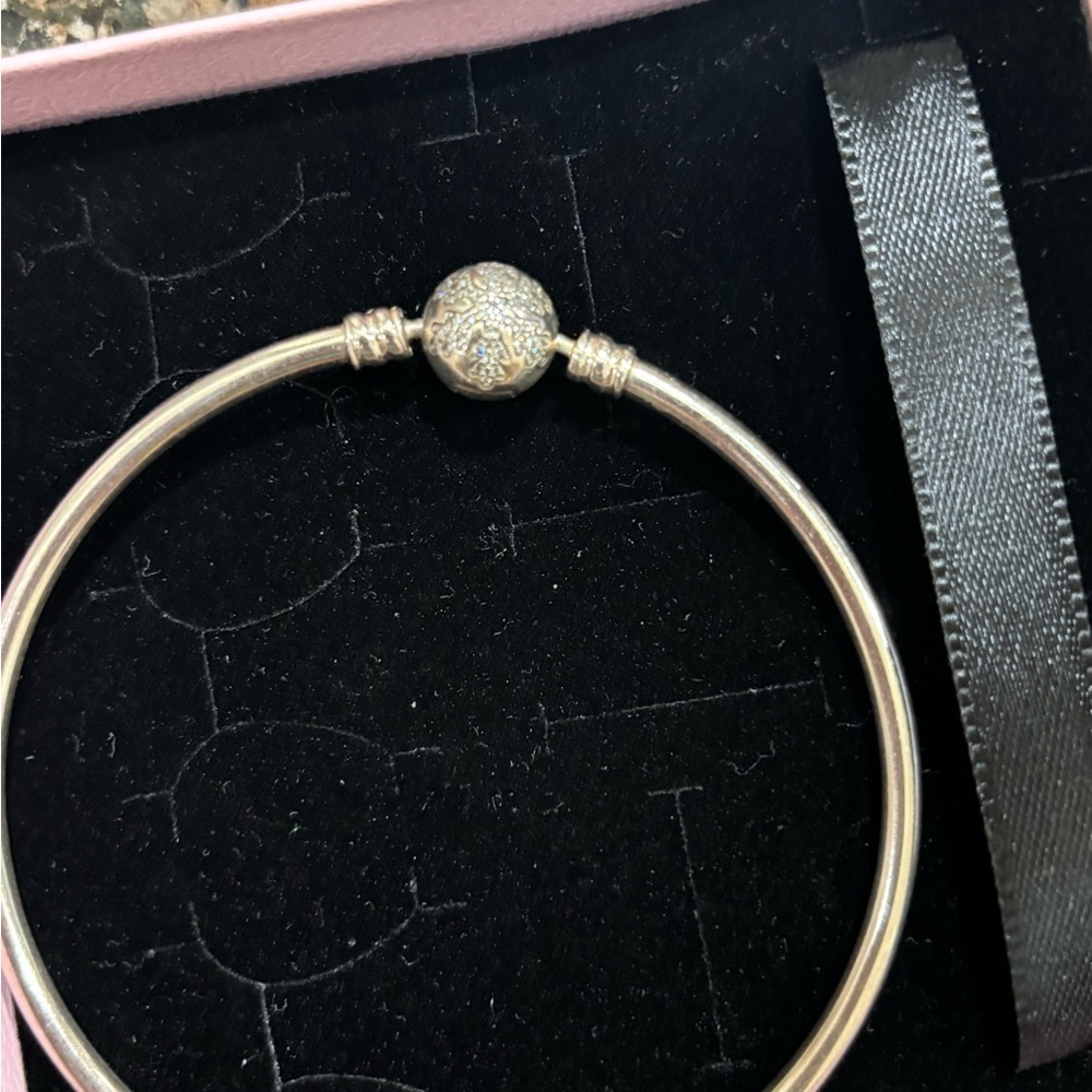 Pandora Classic Silver 7.5 inch Bracelet - Picture 4 of 5